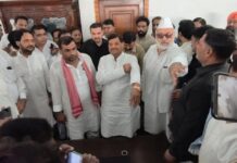 आजम खान से मिले शिवपाल यादव, करीब एक घंटे चली मुलाकात; 2027 से पहले रामपुर में सियासी हलचल तेज